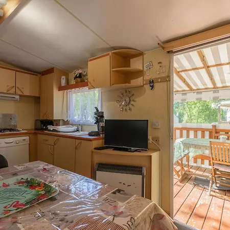 Mh 227 Les 3 Coups Aux Mathes بيت للعطل *